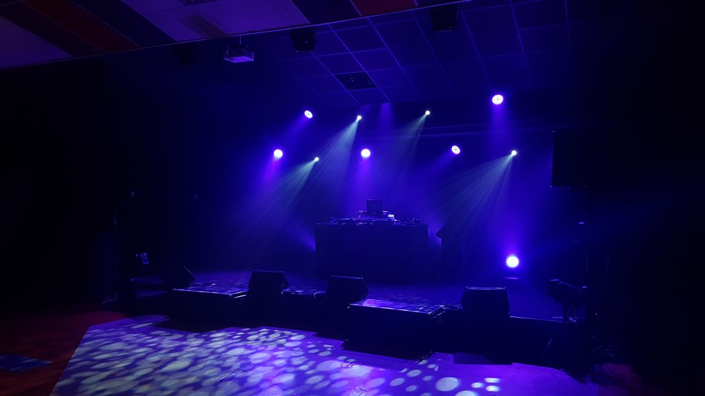 La salle de L'Alambik! en configuration spectacle