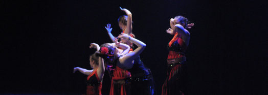 Danseuses de danse orientale sur scène